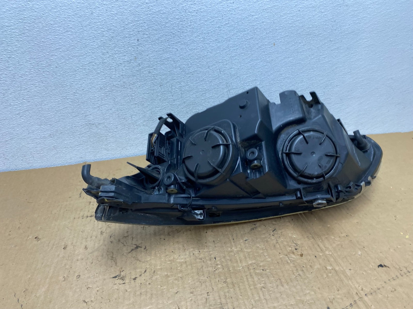 Halogen 2004 -2007 BMW 535i 5 Series Right Passenger Side Headlight AC8127 DW5