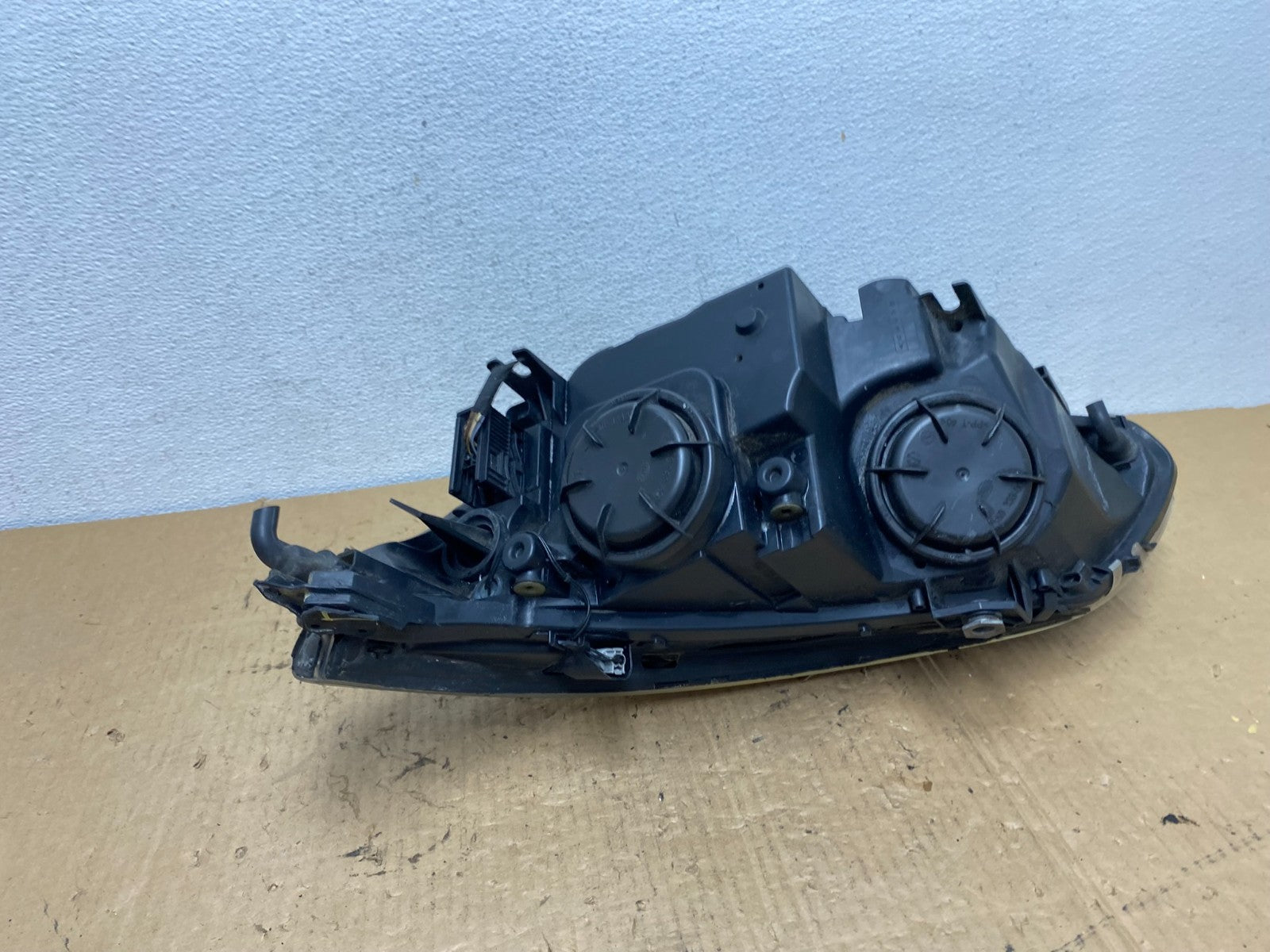 Halogen 2004 -2007 BMW 535i 5 Series Right Passenger Side Headlight AC8127 DW5