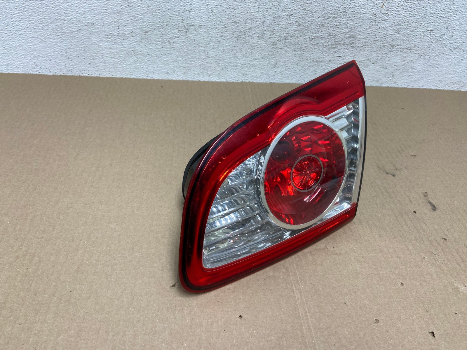 2010 2011 2012 Hyundai Santa Fe Right Passenger Tail Light Inner AE6944 LK2