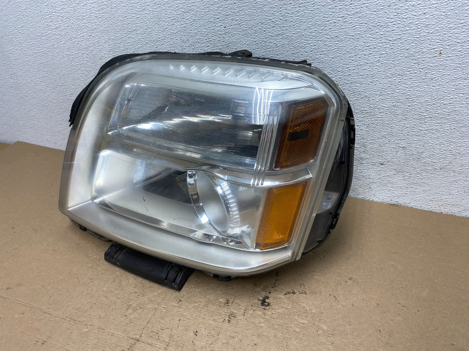 2010 to 2015 GMC Terrain Halogen Left Driver Lh Side Headlight AF4722 DW1