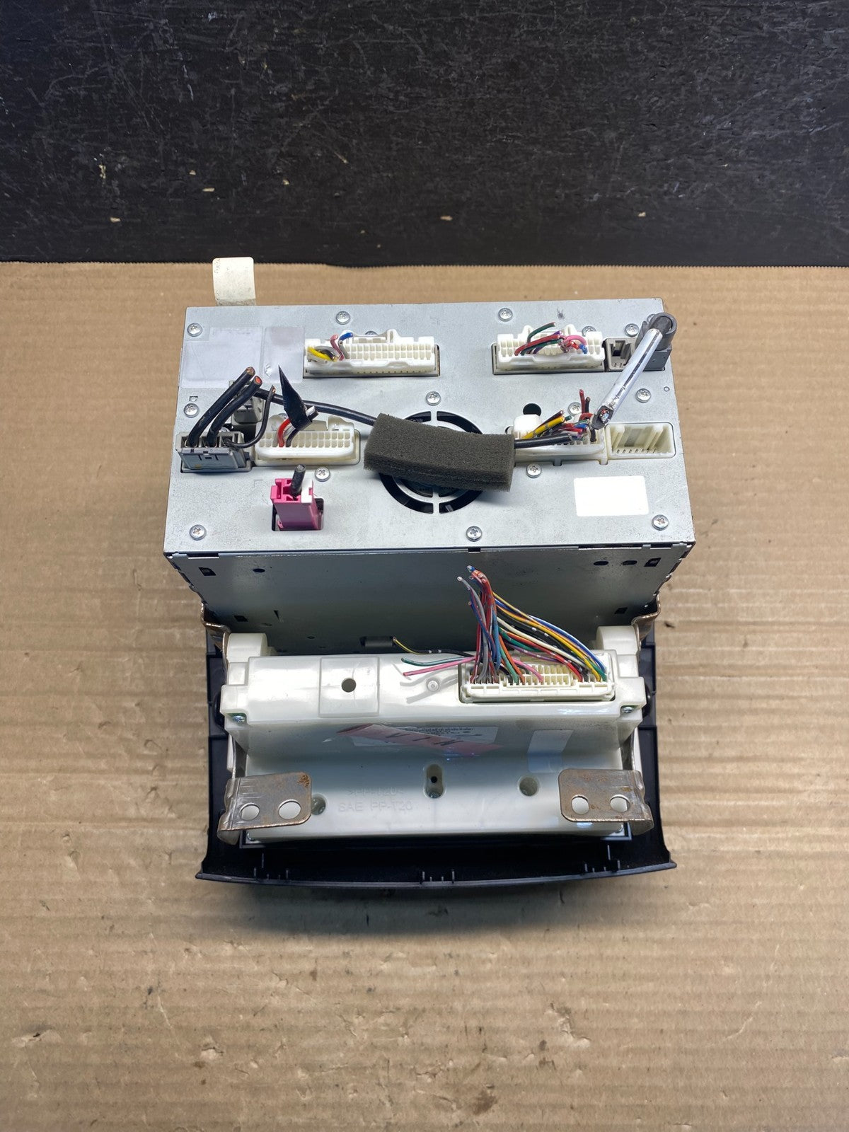 2010 to 2012 Nissan Altima Radio Cd Mp3 Player AUX Climate Control AF3899 DW5