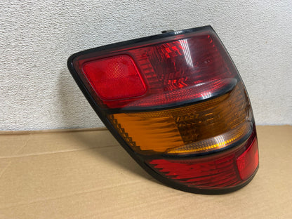 2003 - 2008 Pontiac Vibe Left Driver LH Side Tail Light AG9137 LK1