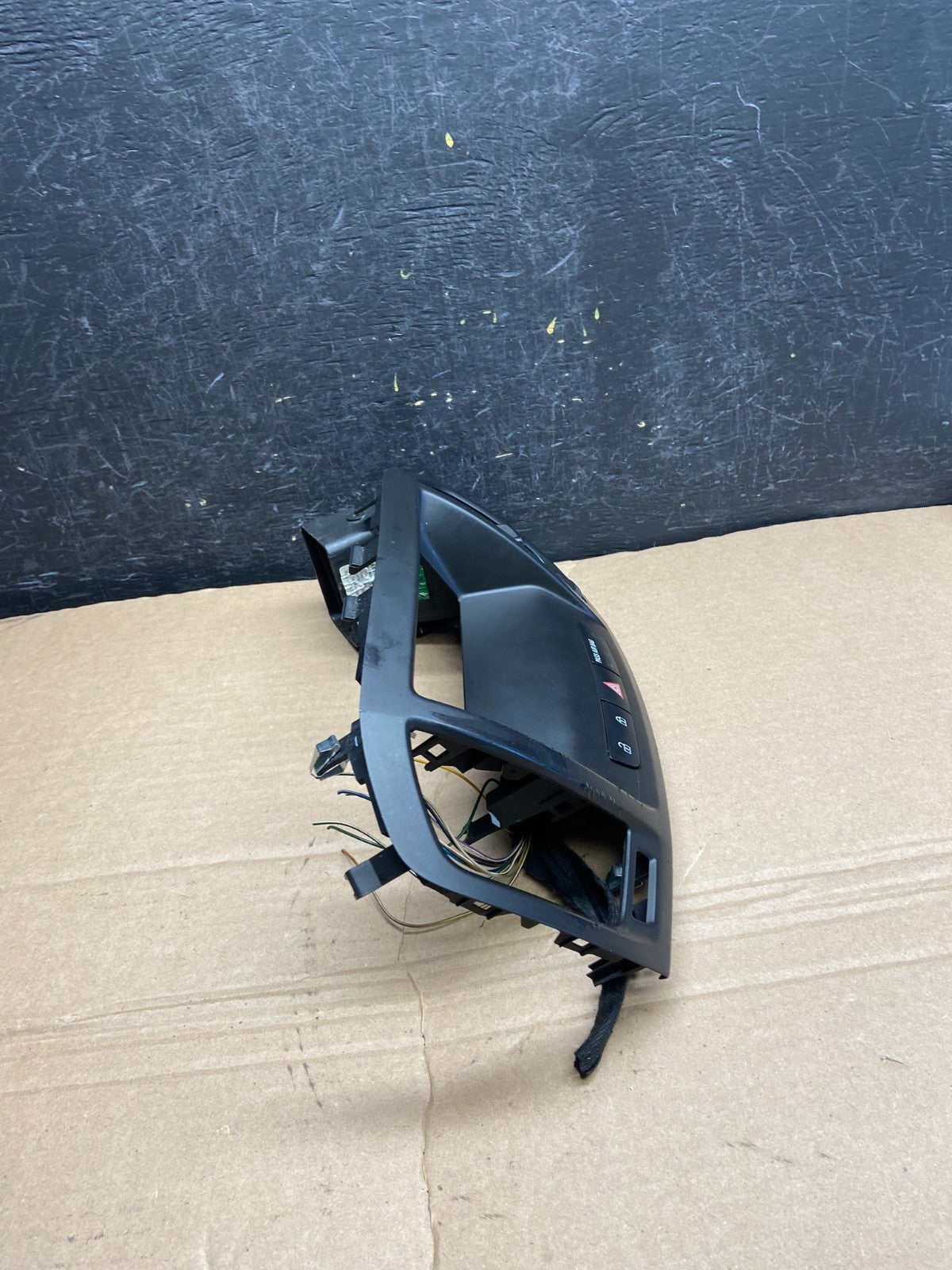 2011 to 2013 Buick Regal Radio Screen Display Air Vent Bezel Trim AF1831 DG1