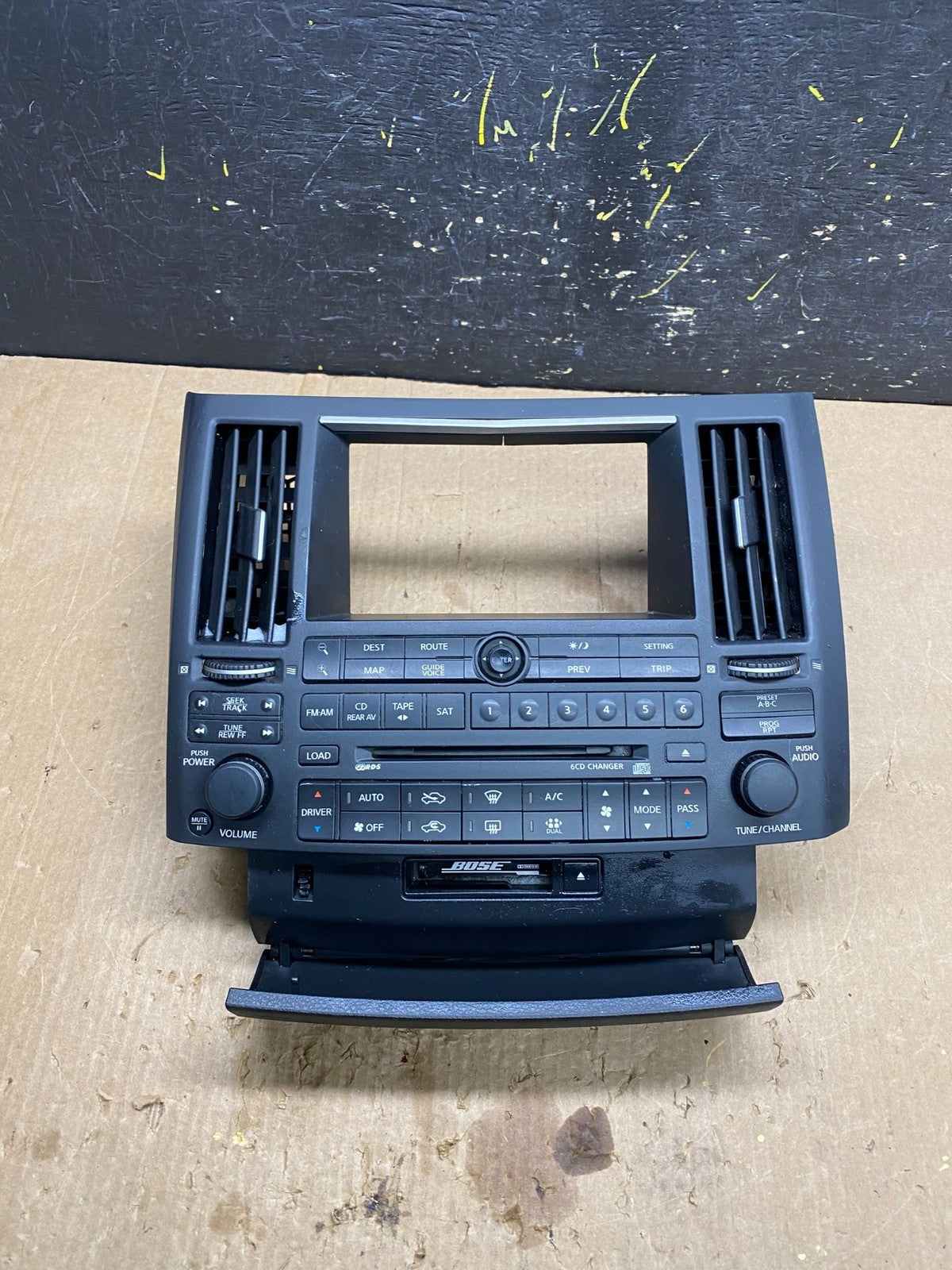 2003 to 2005 Infiniti FX35 Front Radio A/C Heater Switch Control Panel Z4481 DG1