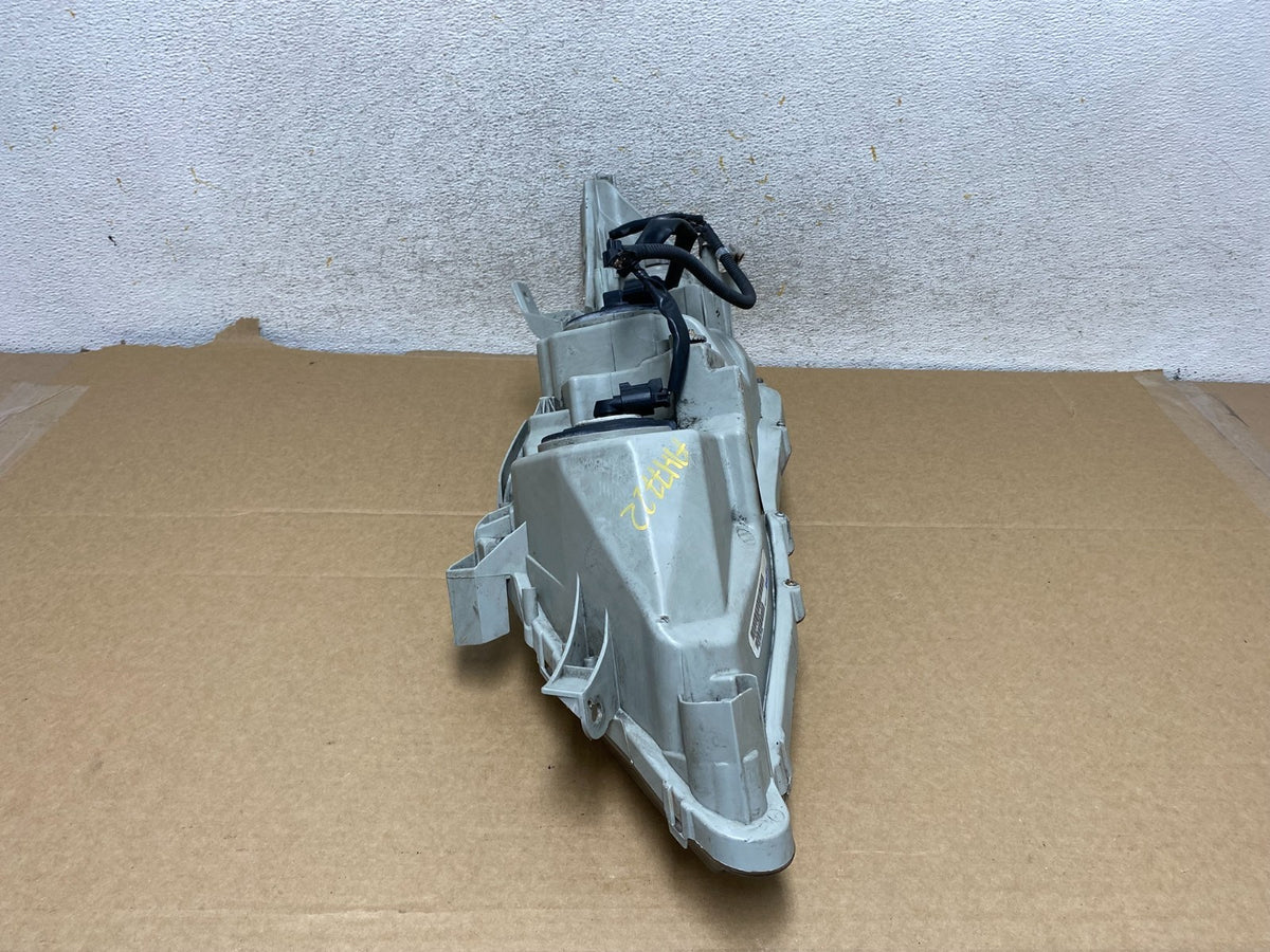 2010 - 2011 Toyota Camry Right Passenger RH Halogen Headlight AH7722 DW6
