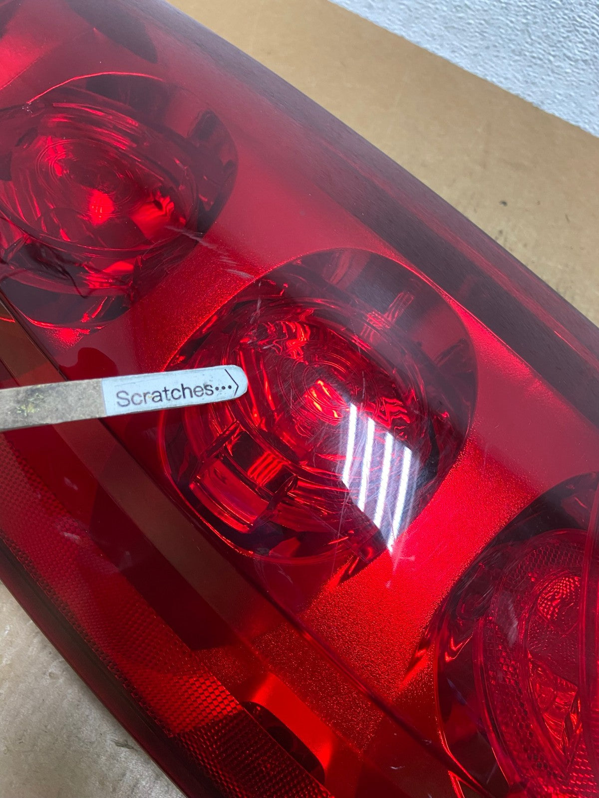 2007 to 2011 GMC Yukon Left Driver LH Side Tail Light AE1522 LK3