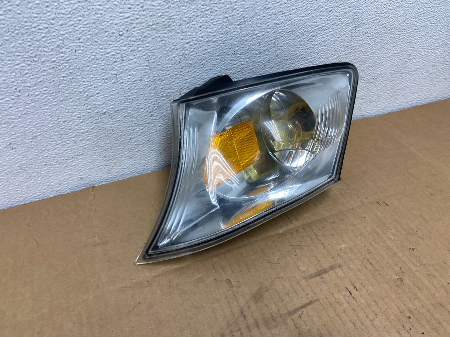 2002 to 2003 Mazda MPV Left Driver Side Turn Signal AC7548 DW2