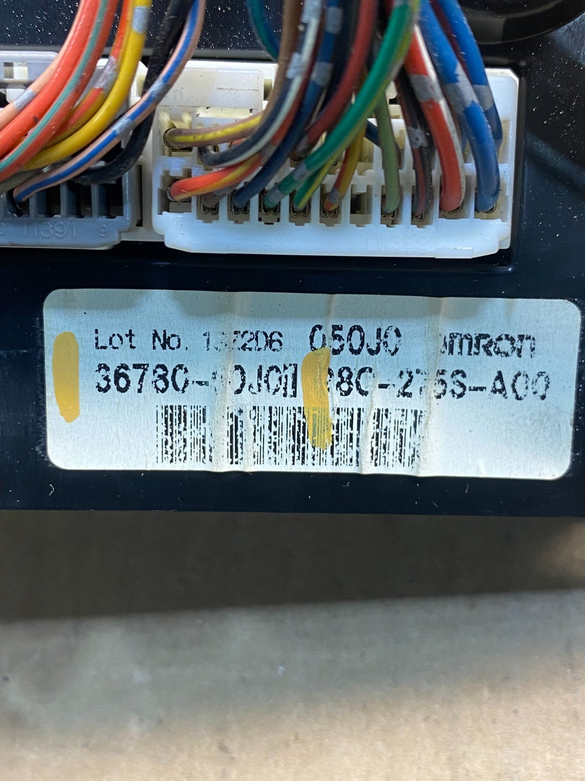 2004 to 2006 Suzuki Grand Vitara Warning Flashing Hazard Switch Button AH18006