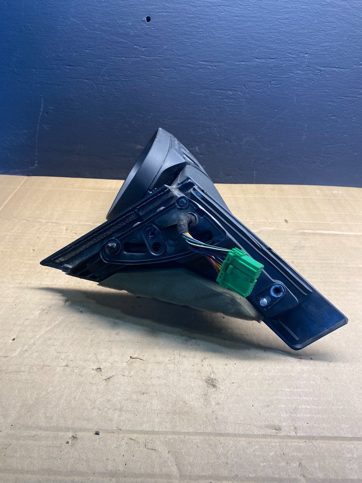 2007 to 2011 Volvo S80 Right Passenger  RH Side View Door Mirror OEM AB7045 DW10