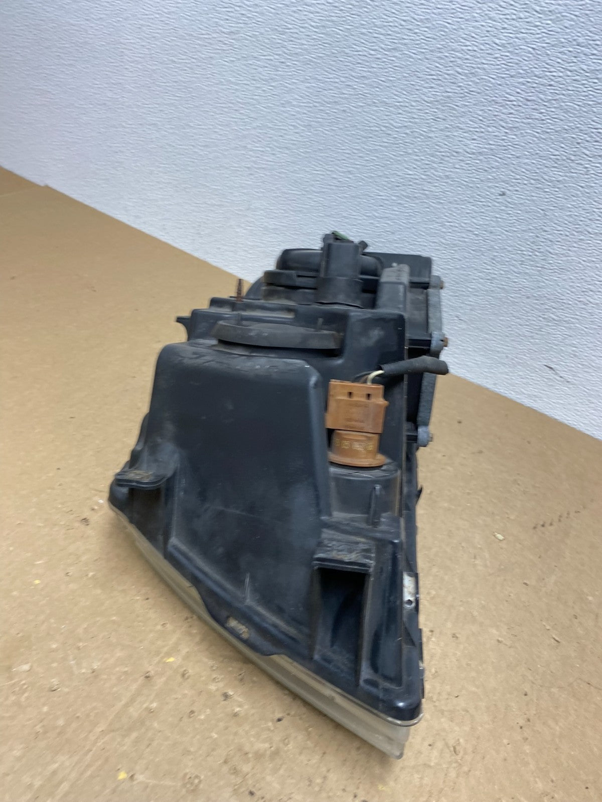 Xenon 2003-2006 Lincoln Navigator Right Passenger Side Headlight OEM AC1307 DW9