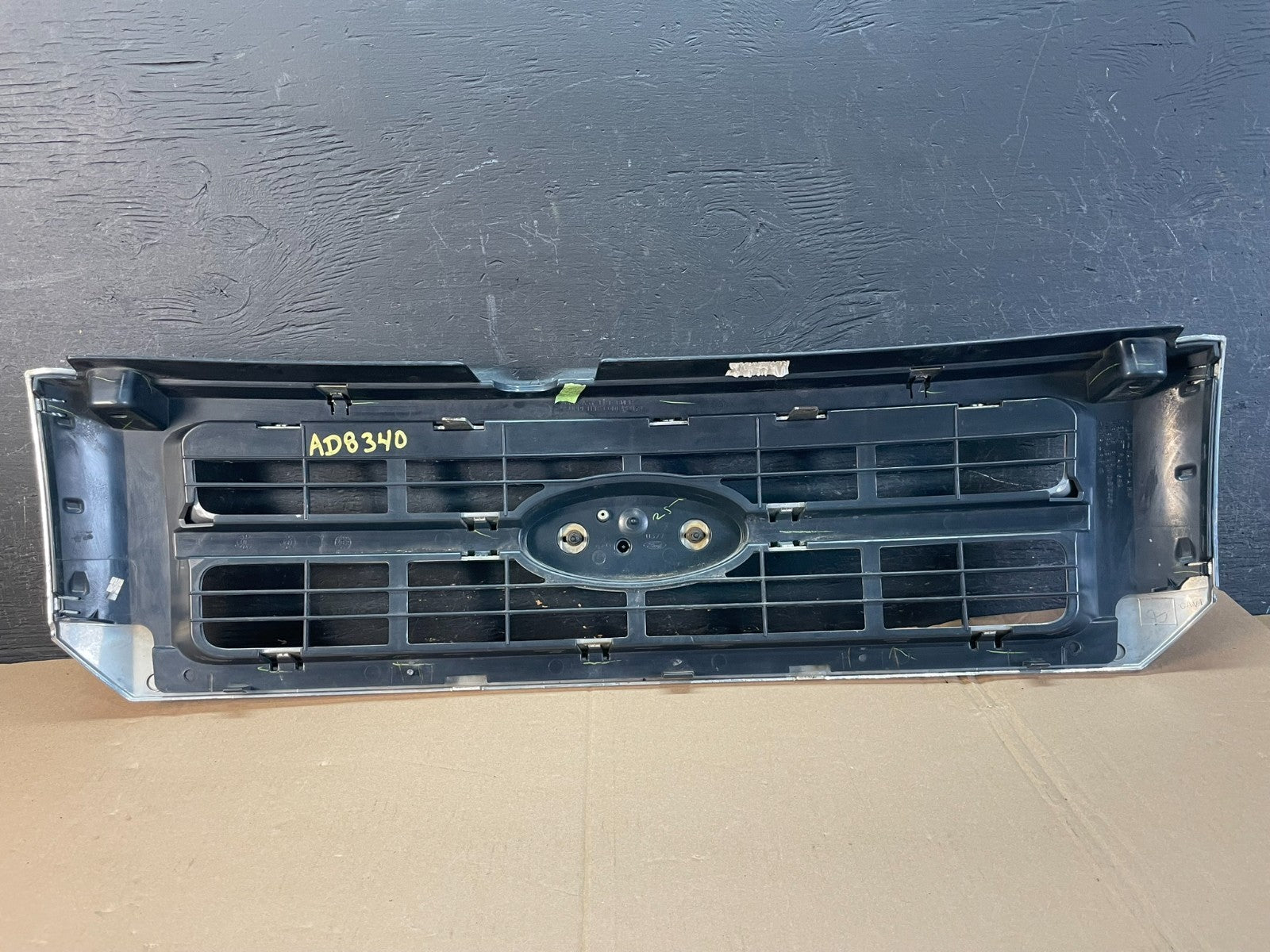 2008 to 2012 Ford Escape Front Upper Grill Grille AD8340 DG3