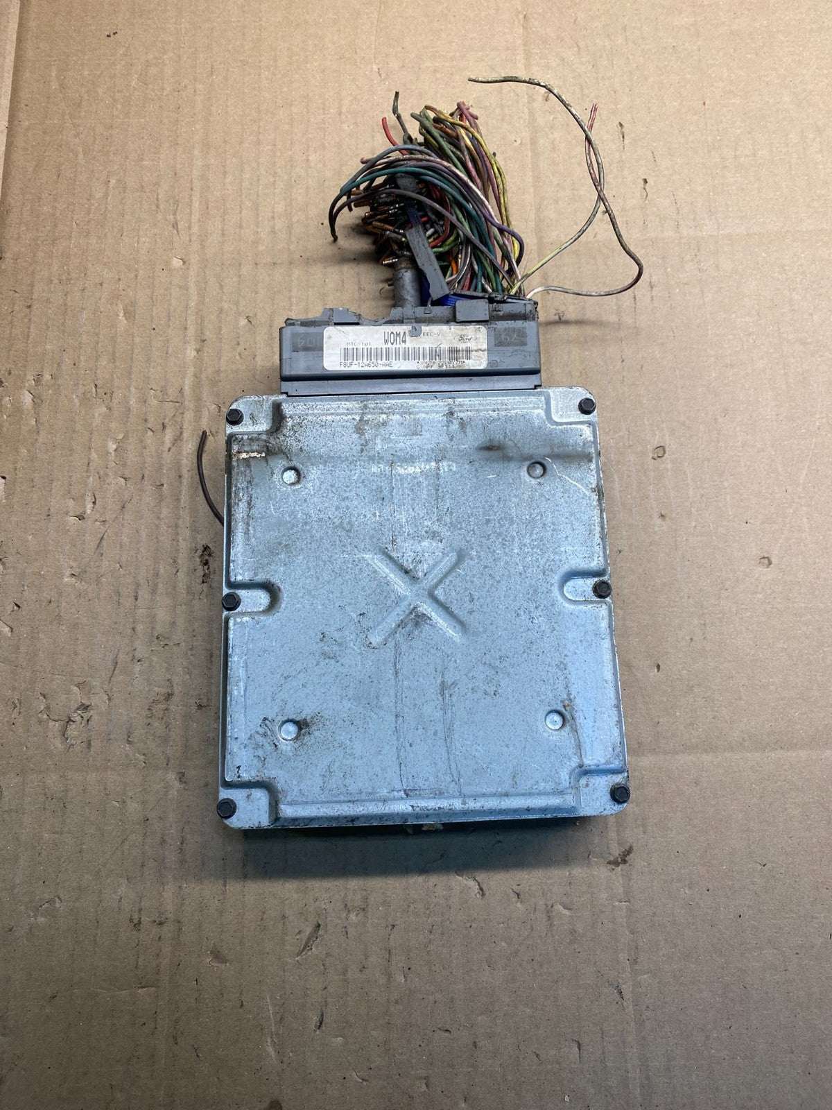 1998 1999 Ford Van E250 E350 5.4L Engine Control Module Unit ECU AB2699 DG0
