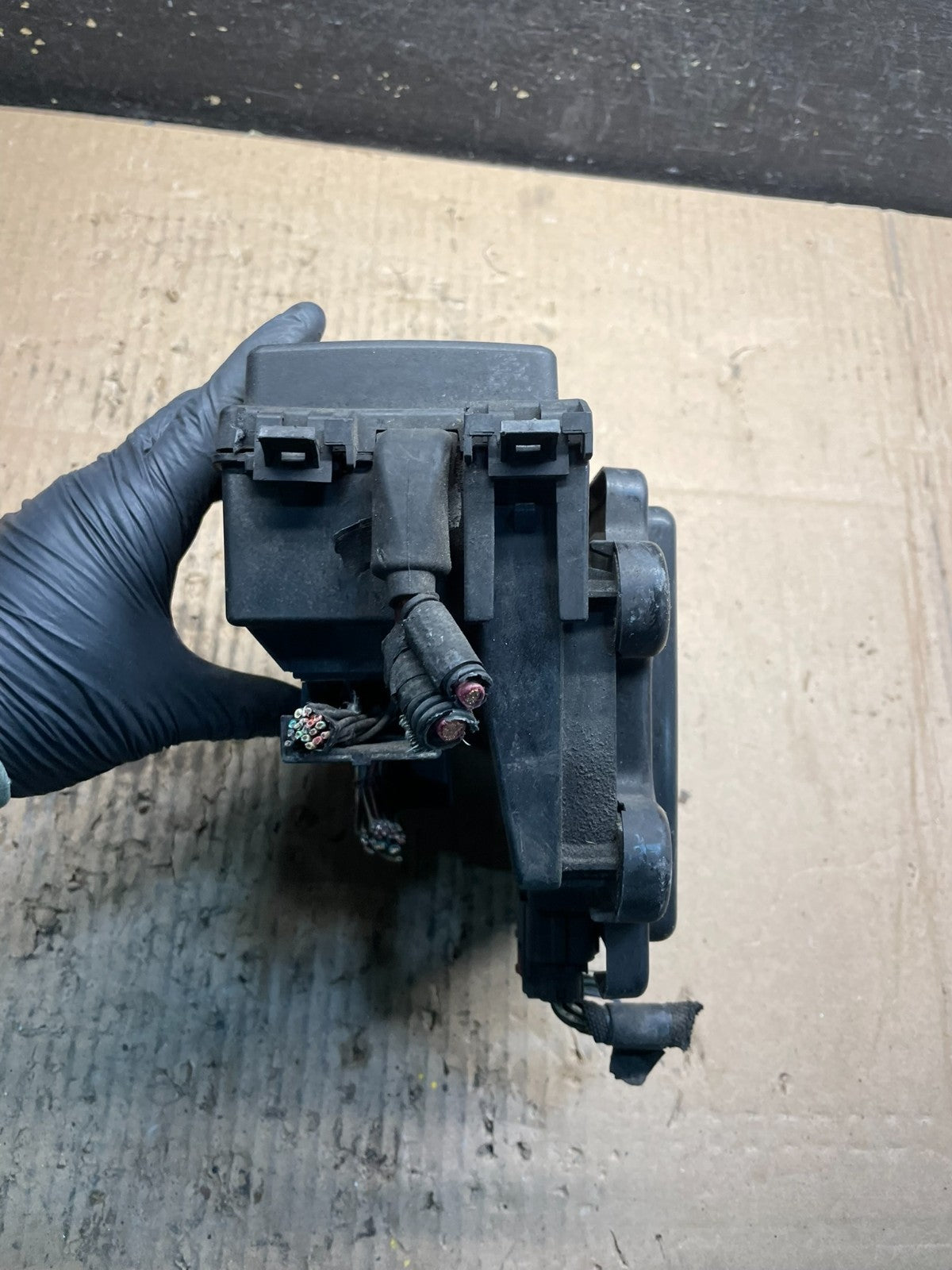 2006 Jeep Grand Cherokee Integrated Power Fuse Box Body Control Module u9040 DG1