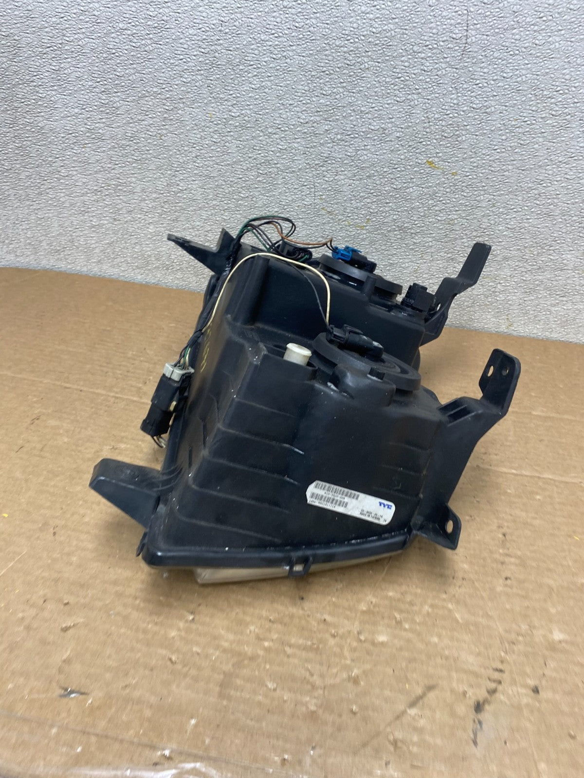 2008-2010 Jeep Grand Cherokee Left LH Driver Side Halogen Headlight Z2671 DW6