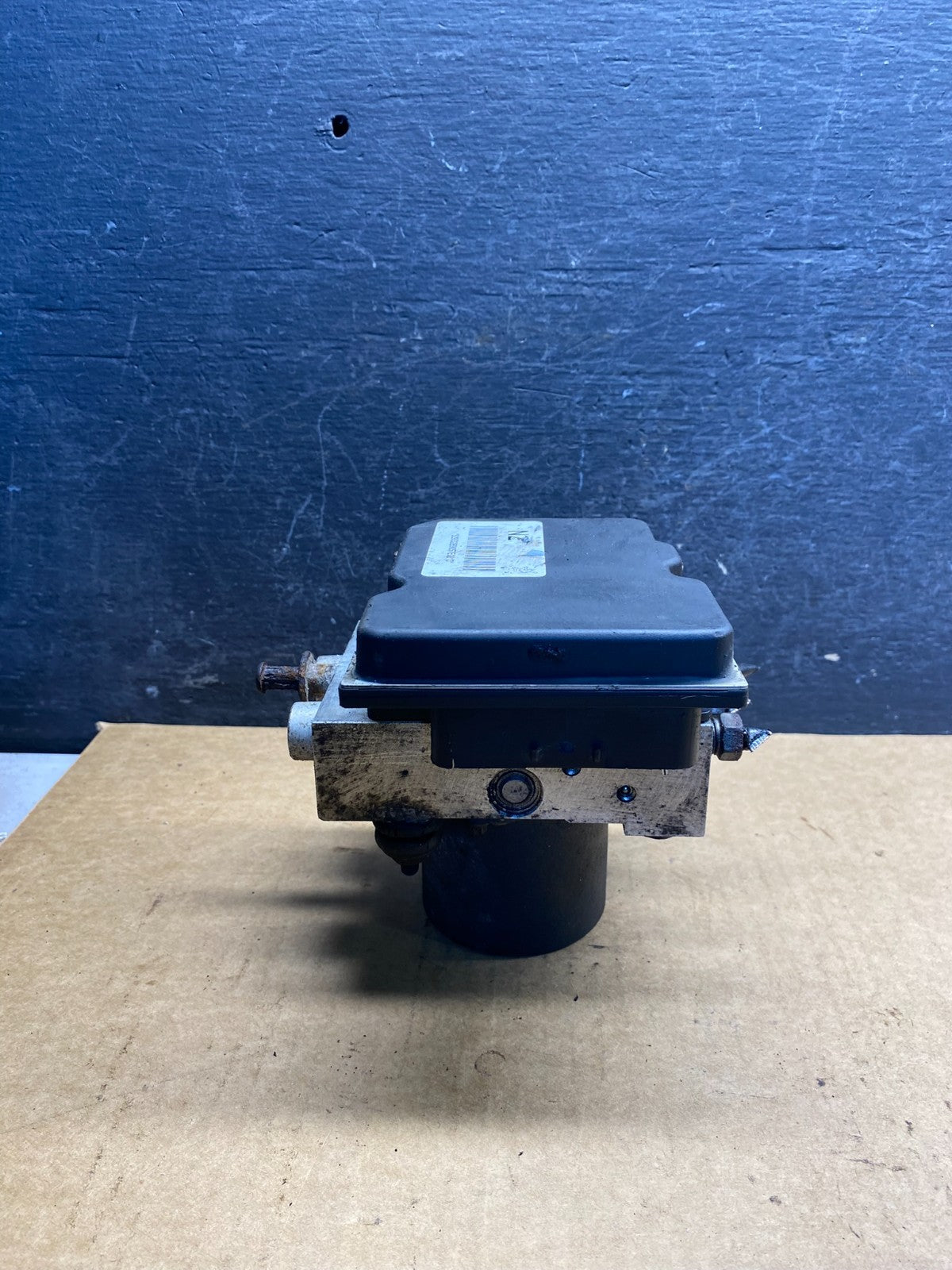 2009 2014 Chevrolet Tahoe Suburban ABS Anti Lock Brake Pump AH7227 DW2