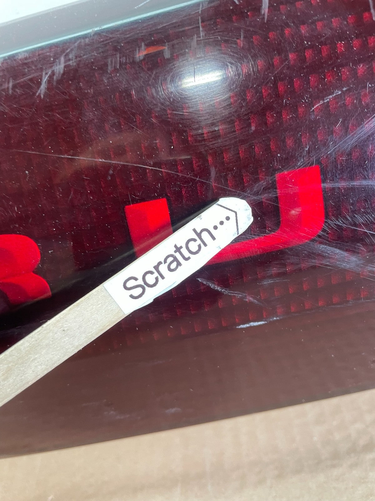 2002 - 2004 Subaru Outback Trunk Hatch Lid Tail Light Panel Center AH6469 DG4