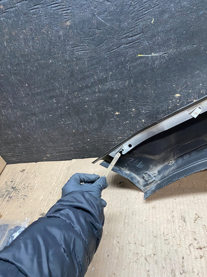 2006 to 2010 Hummer H3 Rear Right Flare Door Molding Trim X8144 DG13