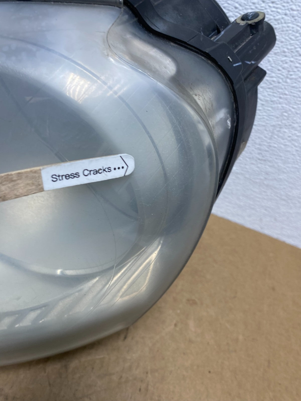 2005 to 2010 Volkswagen Jetta Left Driver LH Side Headlight Halogen AC2994 DW3