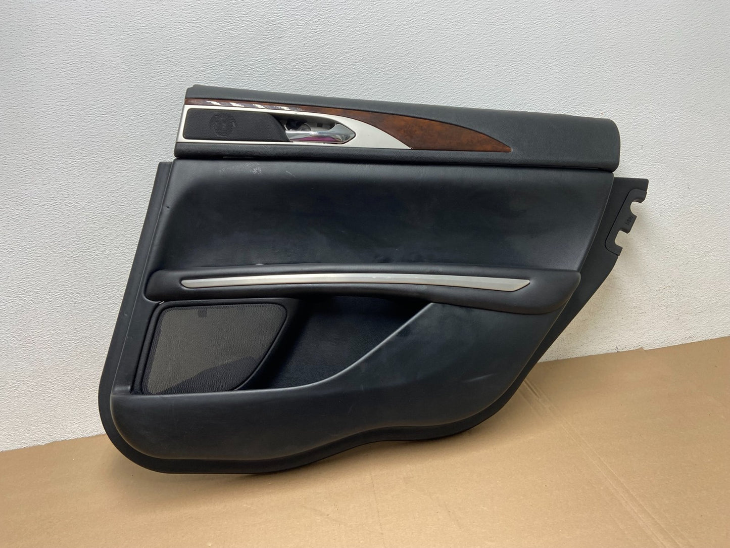 2011-2015 Lincoln MKX Rear Right Passenger Side Panel Door Trim AG4505 DG0