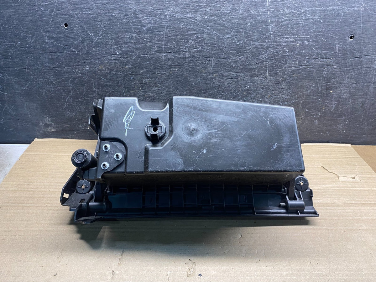 2010 - 2017 Chevrolet Volt Right Passenger Side Glove Box AH9940 DG4