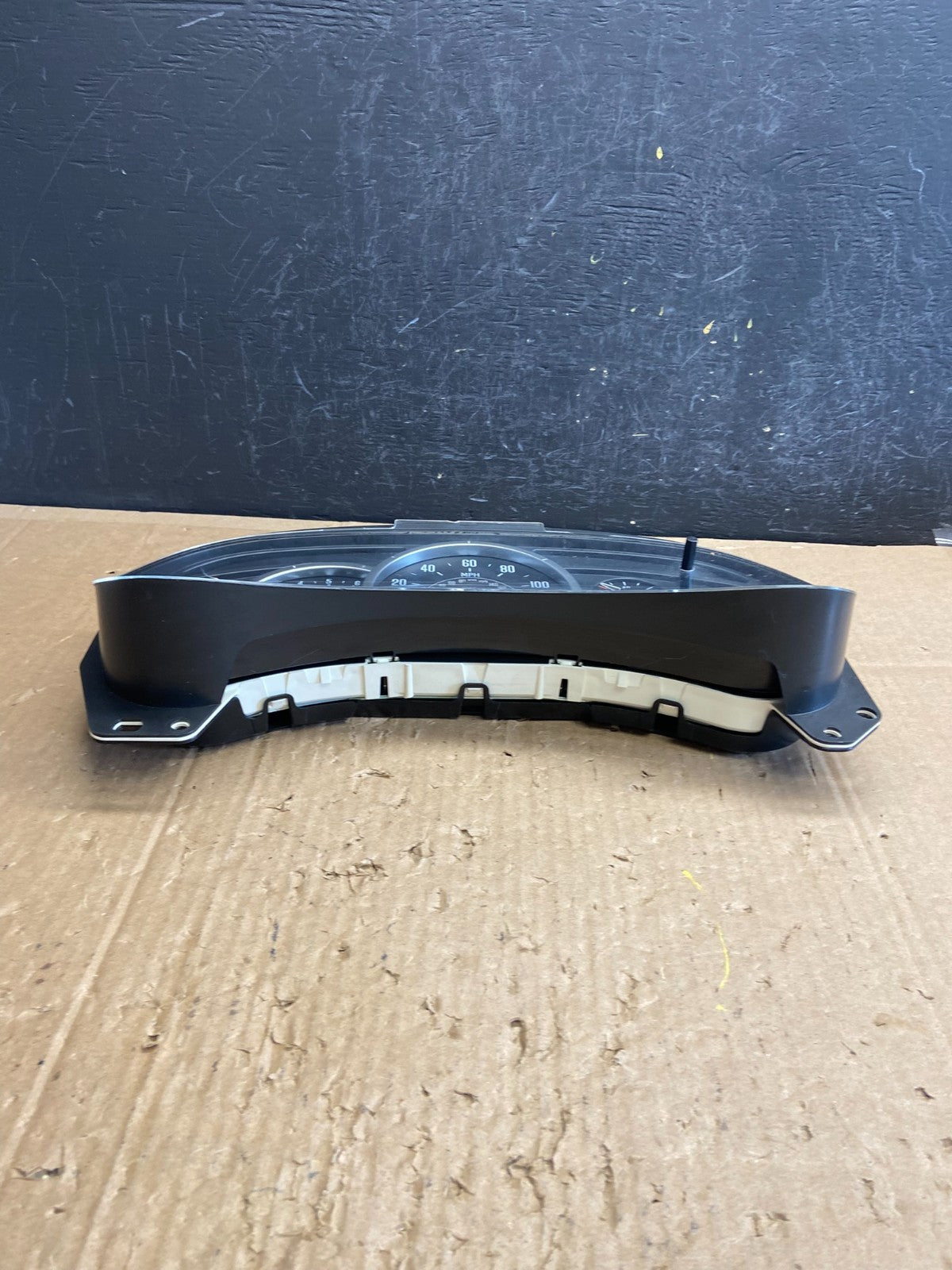 2003 to 2006 Cadillac Escalade Instrument Speedometer Cluster Gauge AD6889 DG4