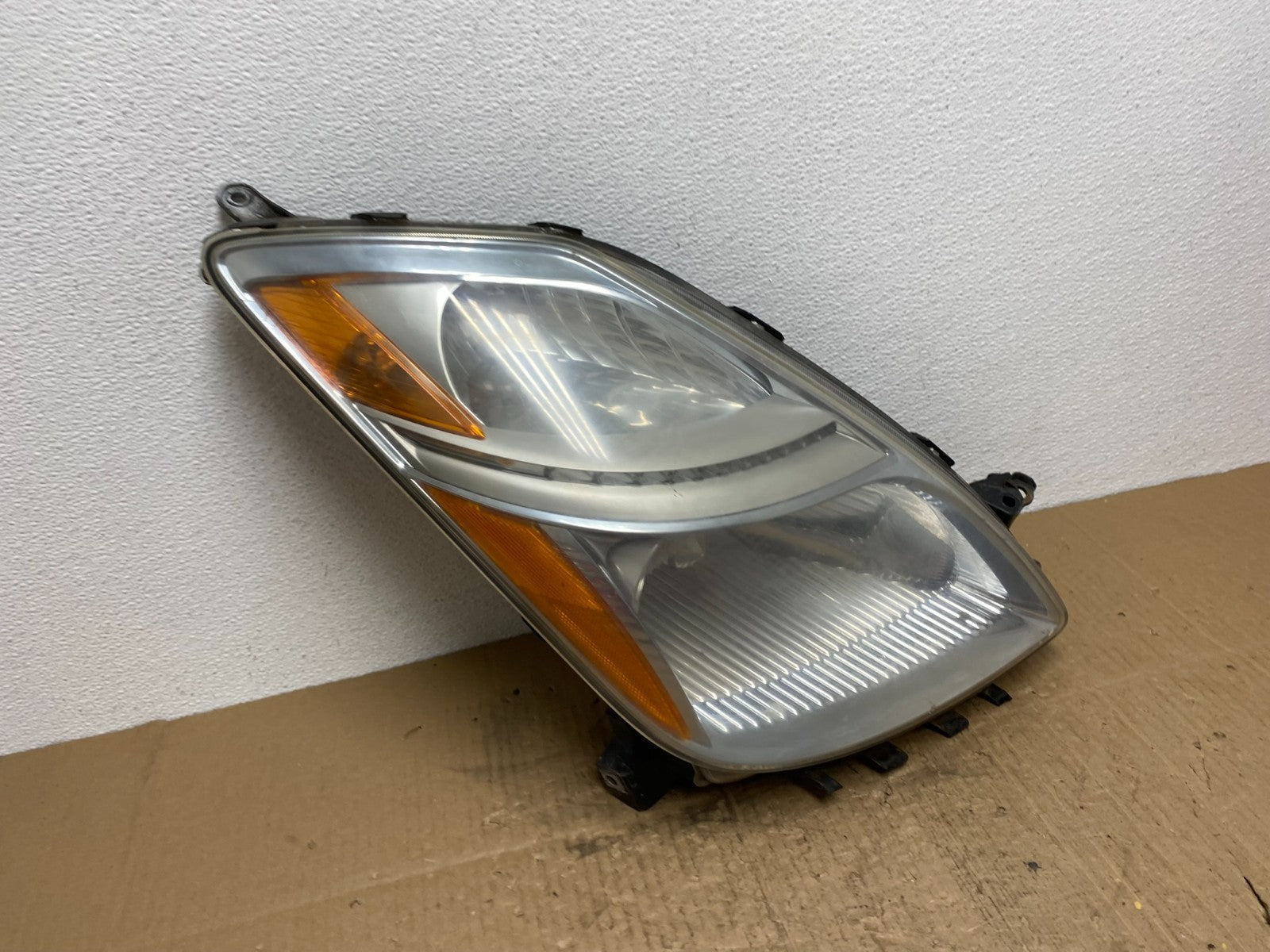2006 - 2009 Toyota Prius Right Passenger Rh Side Headlight Halogen AB8489 DW2
