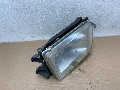 1999 to 2002 Toyota 4Runner Halogen Right Passenger RH Headlight AI0961 DW2