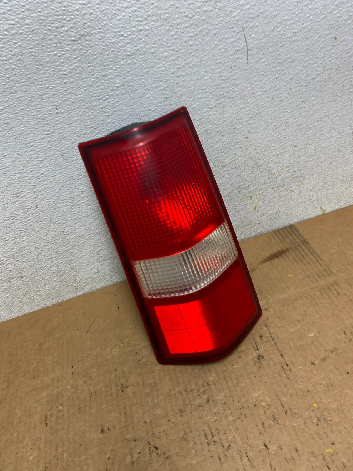 2003 to 2017 Chevrolet Express 1500 Left Driver Side Tail Light Oem N6308 DW2