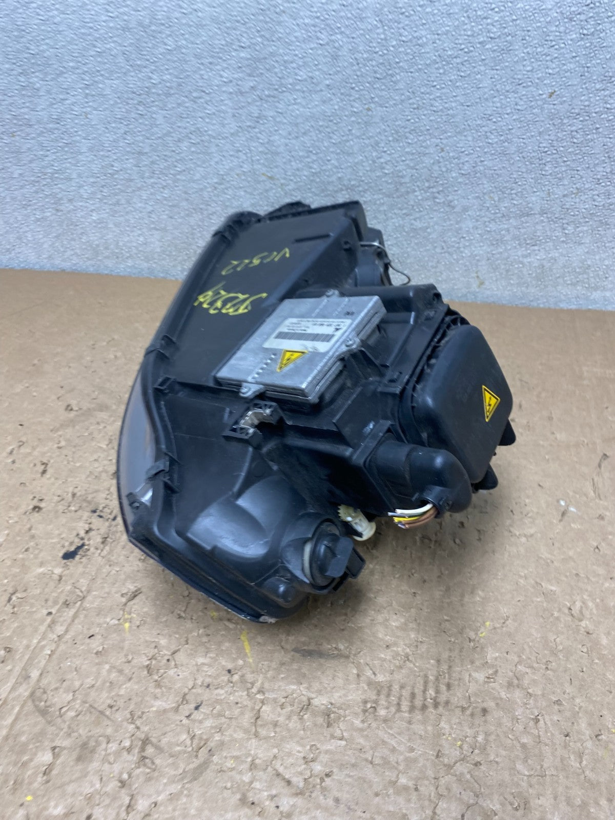 2005 to 2008 Audi A3 Right Passenger RH Side Xenon HID Headlight OEM V0522 DW9