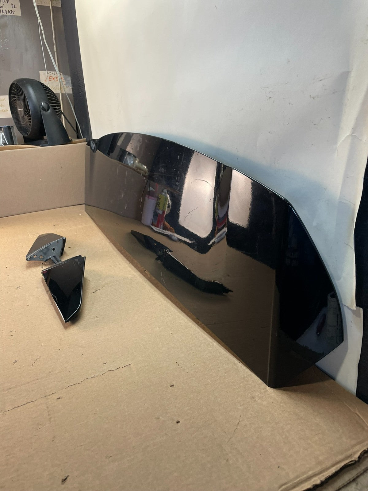 2020 to 2023 Ford Explorer Rear Liftgate Spoiler Wing ah0390 DG1