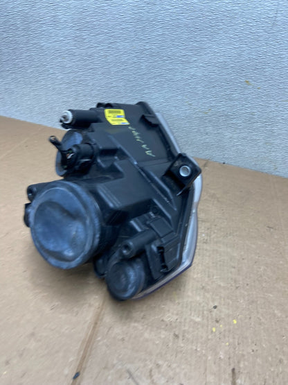 2006-2010 Volkswagen Passat Left Driver Side Halogen Headlight OEM AA14907