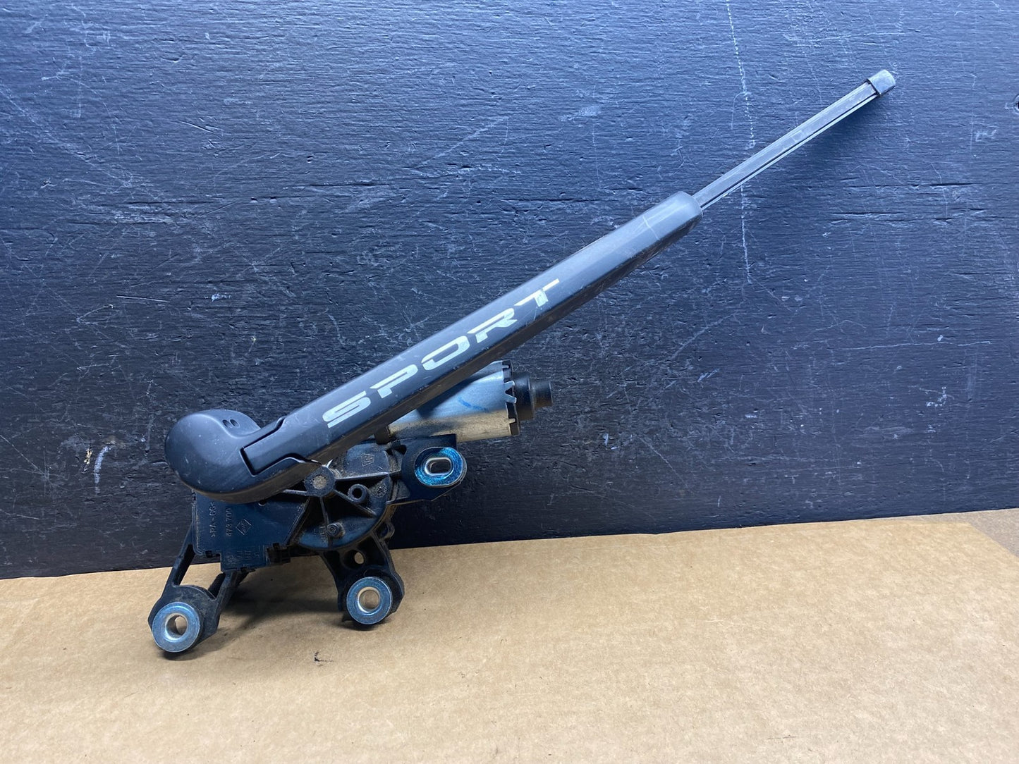 2009 to 2017 Audi Q5 Rear Windshield Washer Wiper Motor AD7511 DG0