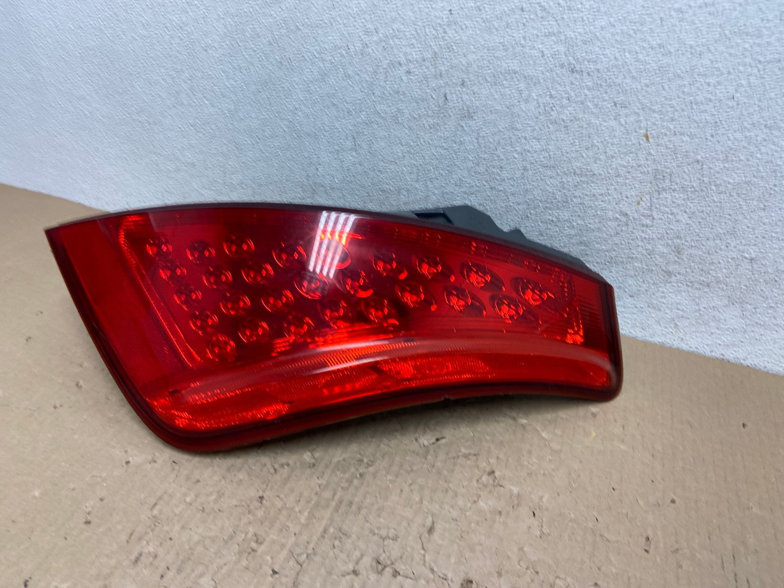 2006 to 2007 Nissan Murano Right Passenger Rh Side Tail Light AE9818 LK1