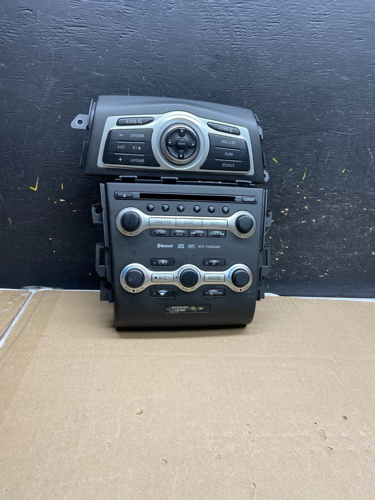 2009 - 2010 Nissan Murano AM FM Radio CD Climate Control Panel ab1839 DG0