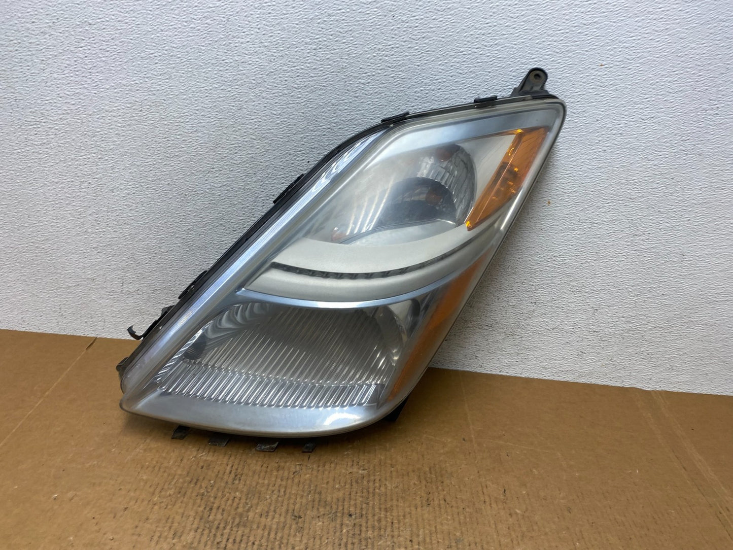 2006-2009 Toyota Prius Left Driver LH Side Blue Headlight Halogen AE1235 DW0