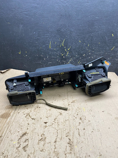 2020 to 2023 Ford  Explorer Console Radio Display Screen Air Vents Oem x6302 DG4