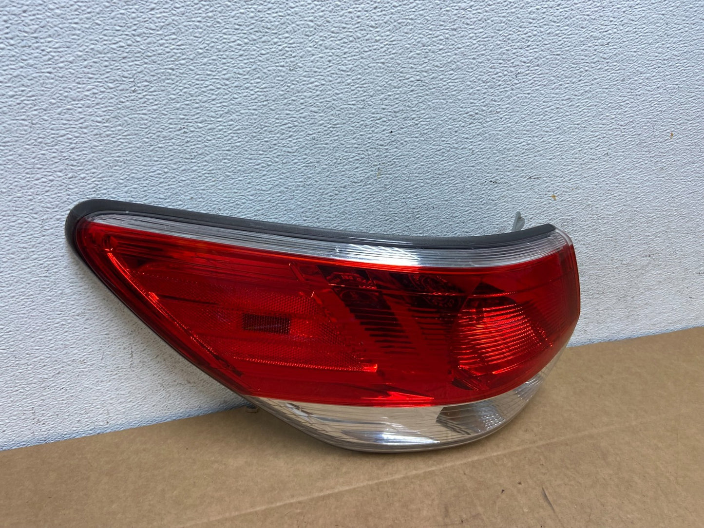 2013 to 2016 Nissan Pathfinder Left Driver Lh Side Tail light AD6052 DW2