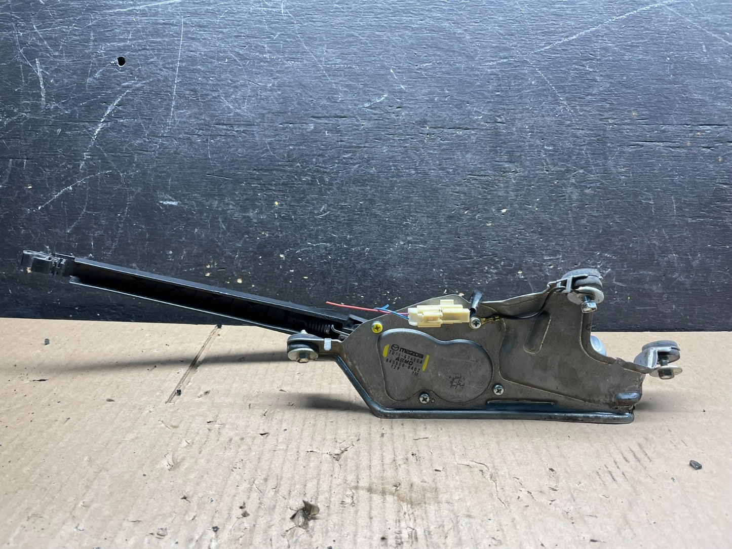 2007 to 2015 Mazda CX-9 CX9 Windshield Rear Wiper Motor V8818 DG4