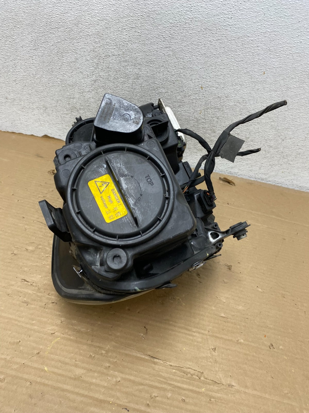 2007 to 2009 Mercedes GL-Class GL450 Left Driver LH Xenon Headlight AG8236 DW7
