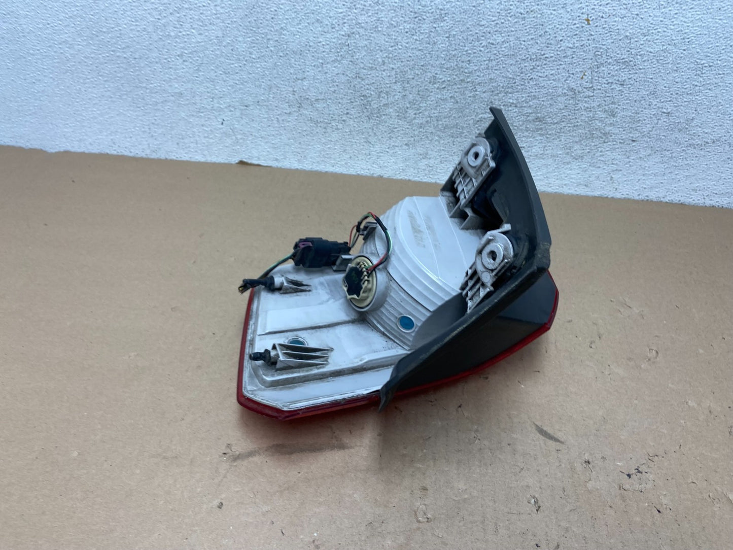 2010 to 2017 GMC Terrain Halogen Tail Light Left Driver Lh Side AG40655