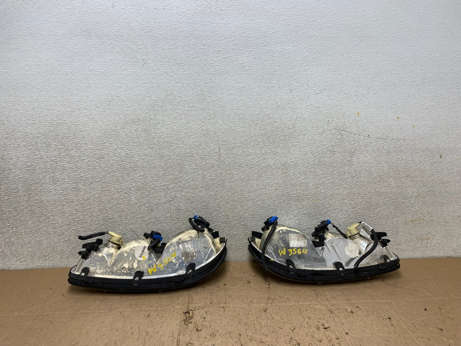 1997 to 2003 Chevrolet Malibu Left+Right Side Headlights OEM W3564 DW7
