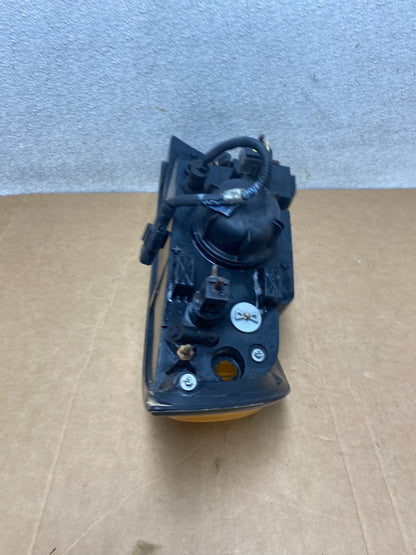 1998 to 2002 Lincoln Navigator Right Passenger Halogen Headlight OEM T1154 DW8