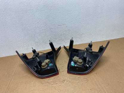 2005 2006 2007 Ford Focus Sedan Left Right Side Tail Lights AD3191 LK8