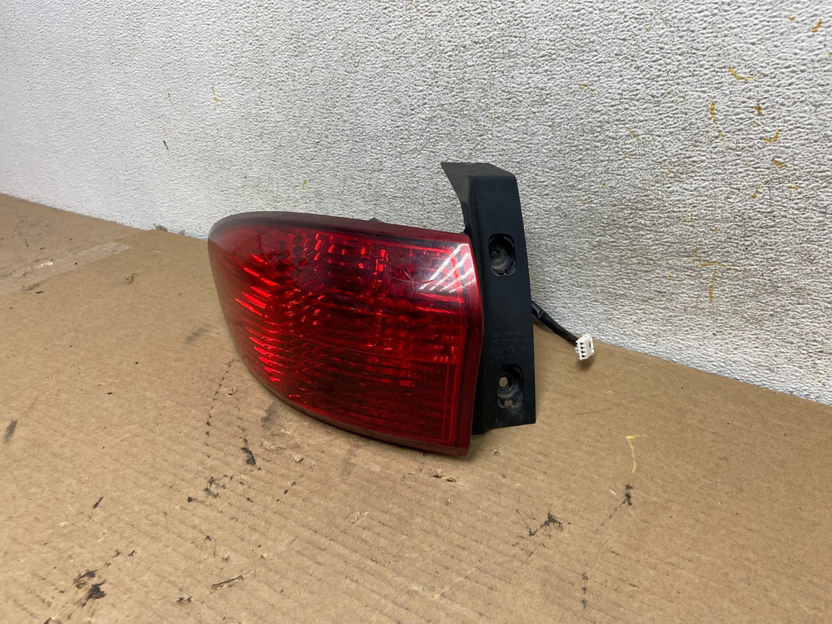 2006-2007 Subaru Tribeca B9 Left Driver Lh Side Tail Light AH4299 LK2