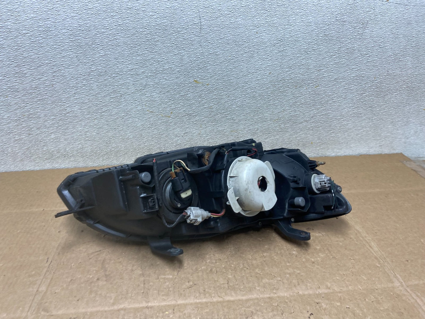 2006 to 2007 Subaru Legacy Left Driver LH Side Headlight Oem Y8821 DW4