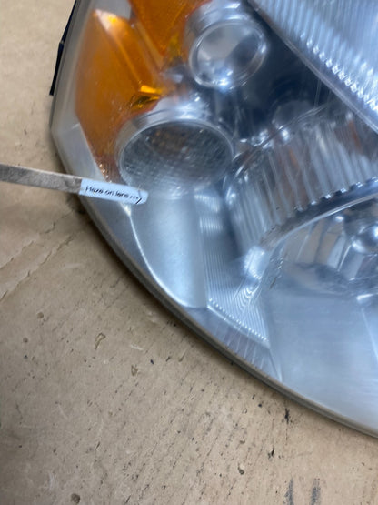 2004 - 2007 Ford Freestar Right Passenger RH Side Headlight Halogen AC8472 DW5