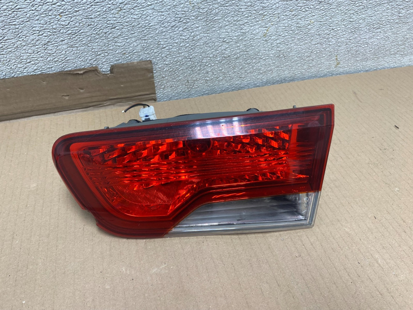 2010 to 2013 Kia Forte Koup Right Passenger RH Inner Tail Light OEM U2534 DW0