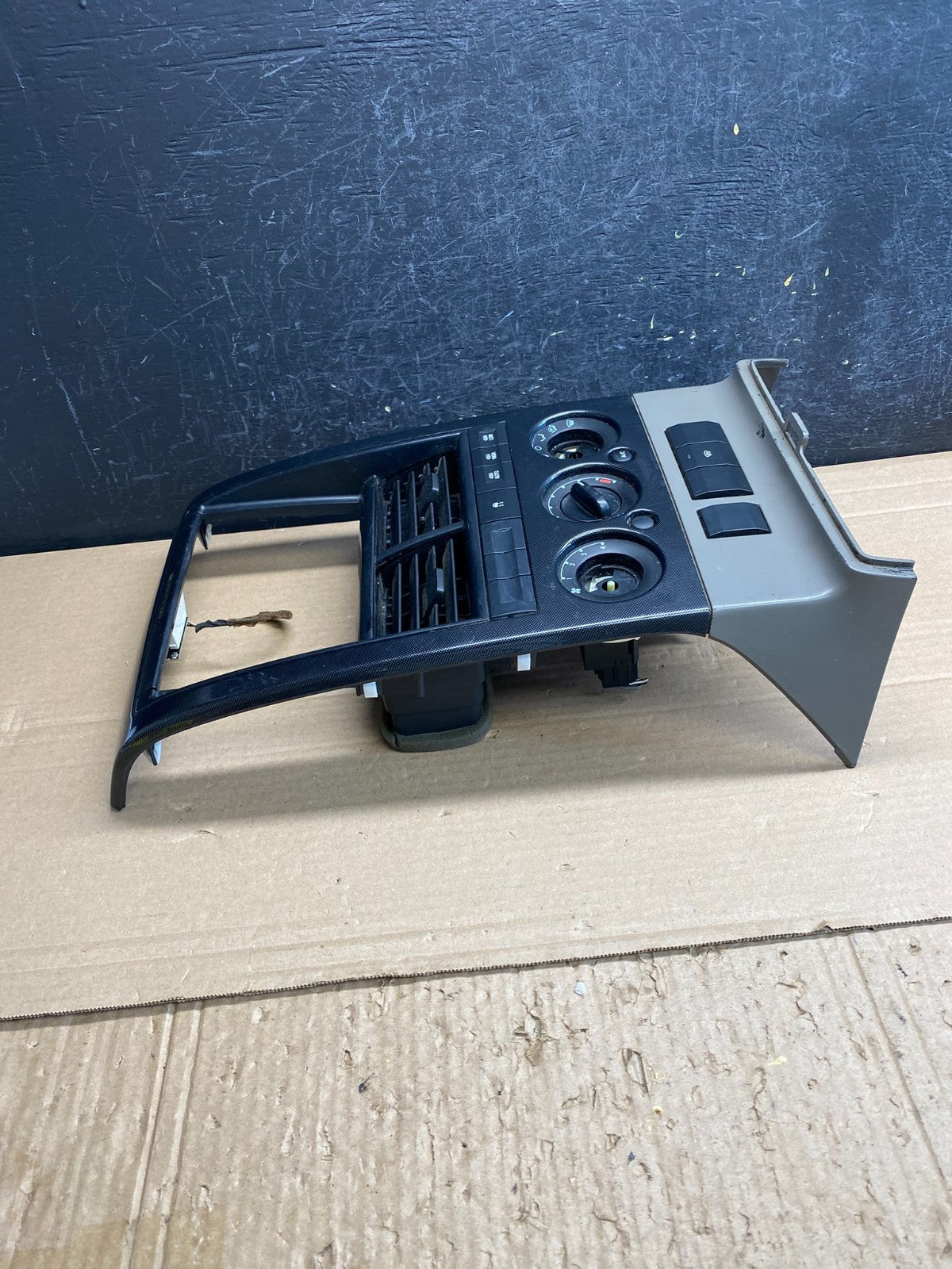 2006 - 2010 Ford Explorer Radio Heater Climate A/C Control Bezel Trim AG0040 DG1