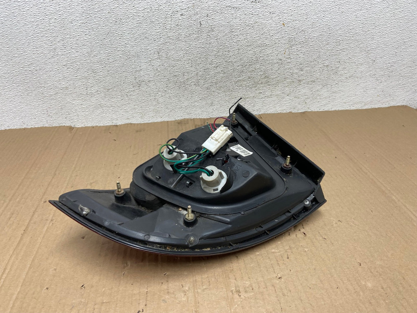 2000 2001 2002 2003 Nissan Sentra Left Driver Side Tail Light AE8949 LK4