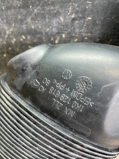 2005- 2008 Volkswagen Jetta Beetle 2.5L Passat Engine Cover 07k129601j Z8339 DG8